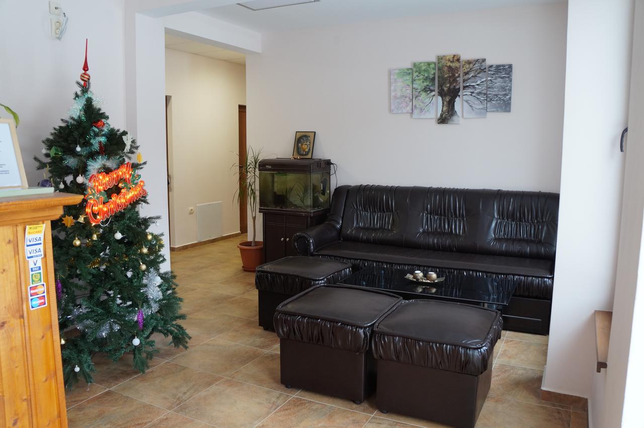 Family Complex Krisbo Hotel Donkovtsi Ngoại thất bức ảnh