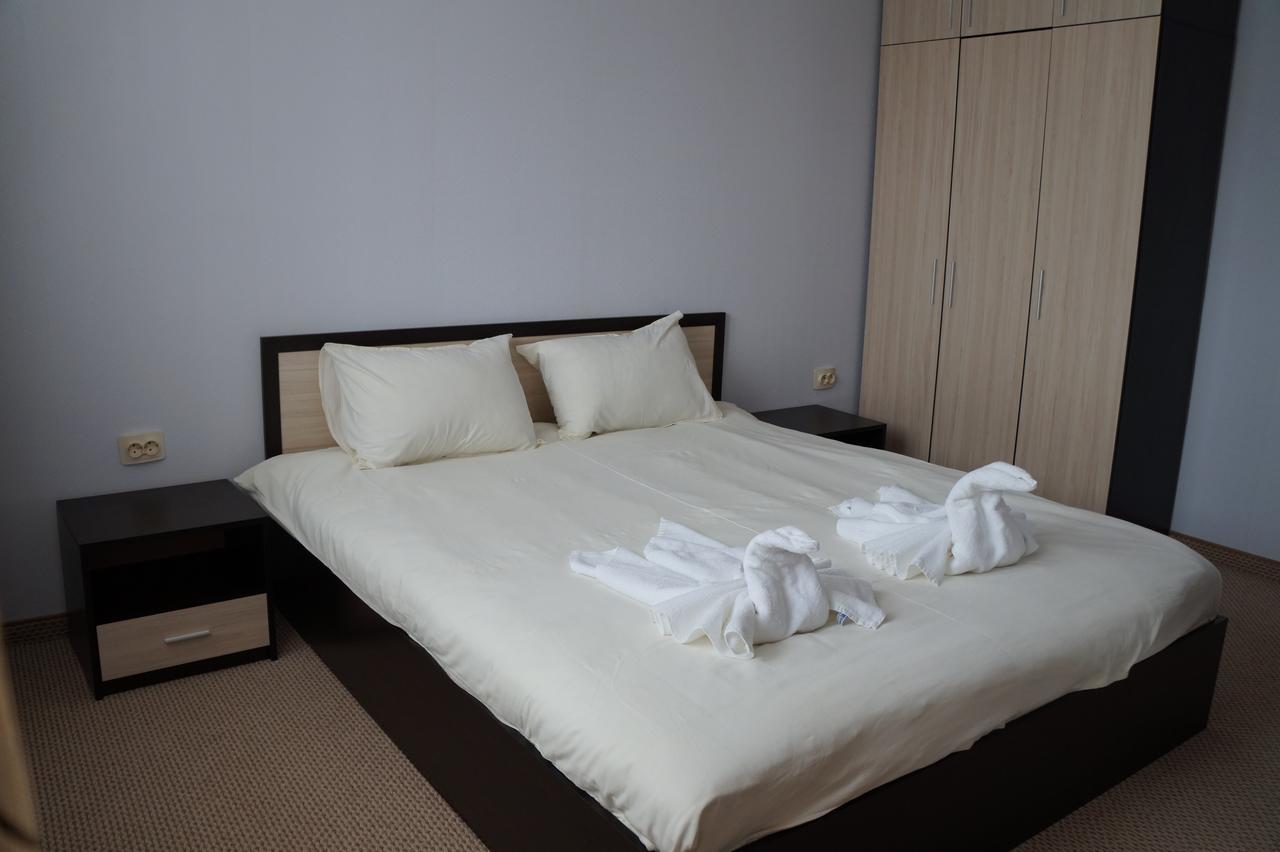 Family Complex Krisbo Hotel Donkovtsi Ngoại thất bức ảnh
