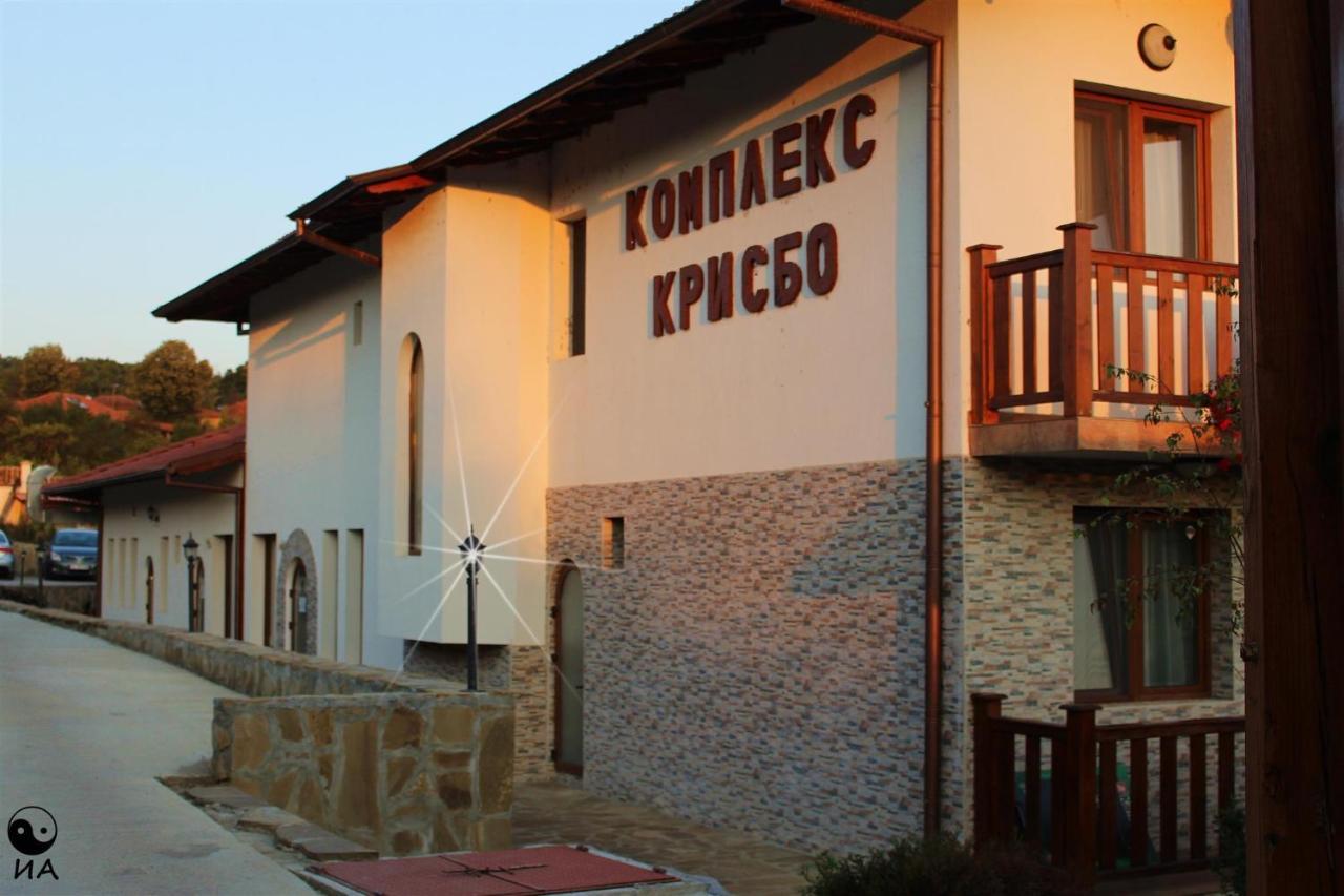 Family Complex Krisbo Hotel Donkovtsi Ngoại thất bức ảnh
