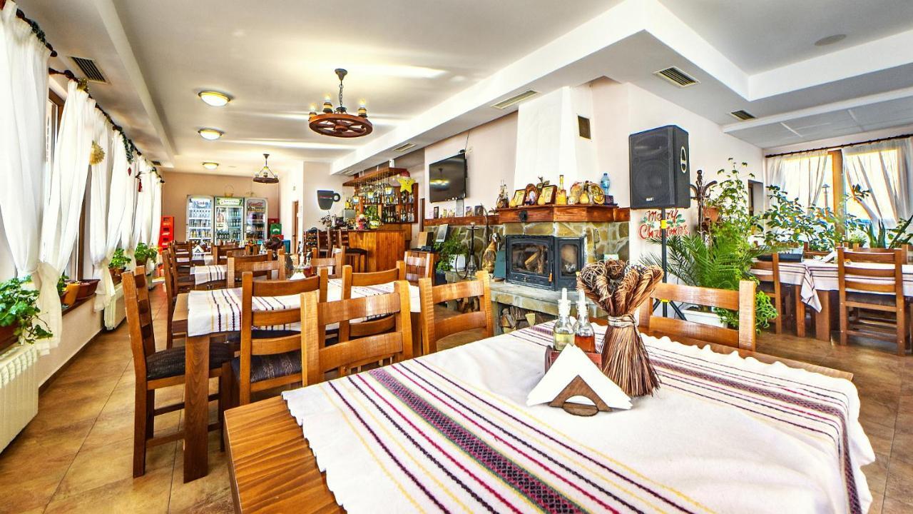 Family Complex Krisbo Hotel Donkovtsi Ngoại thất bức ảnh